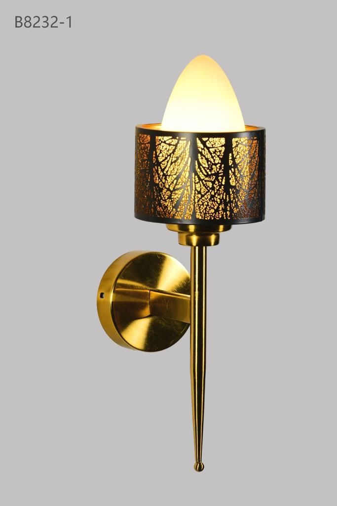 ART DECO WALL LIGHT