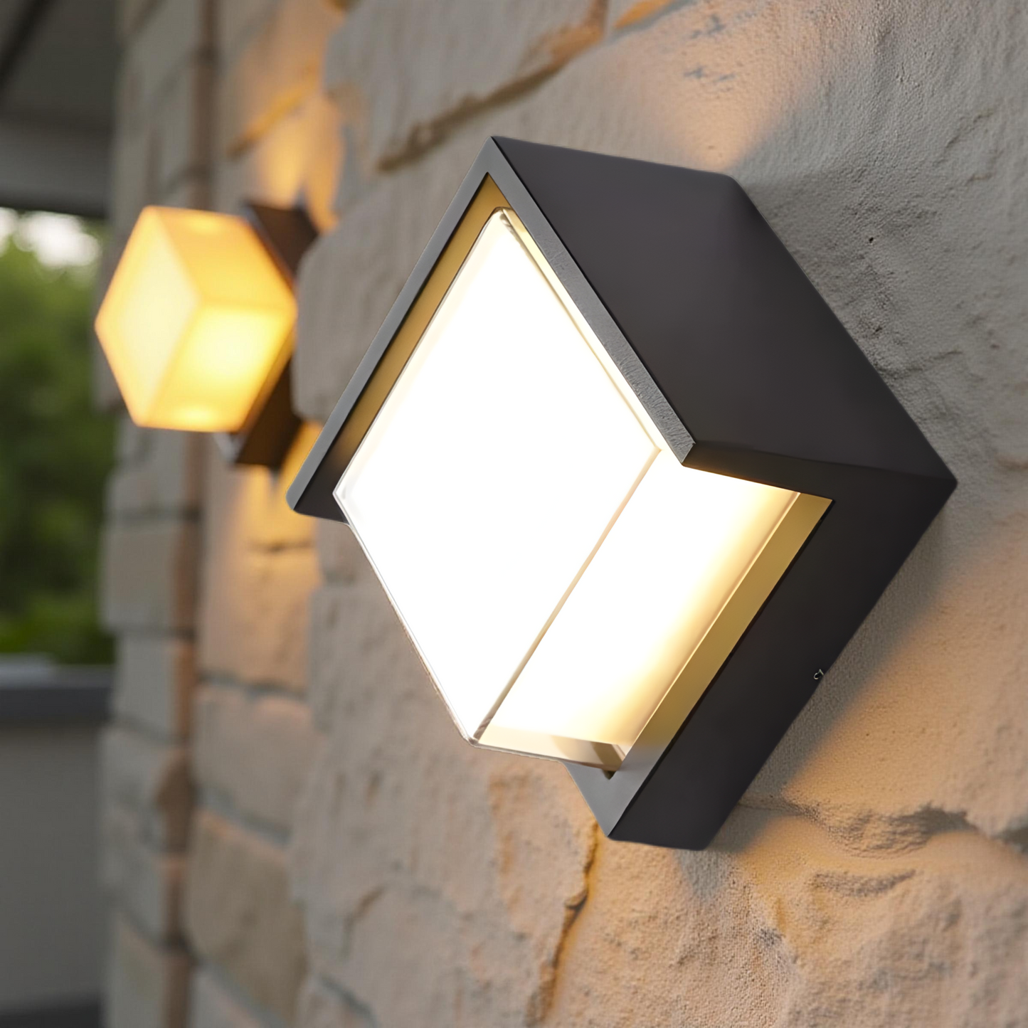 LED OUTDOOR WALL LIGHT