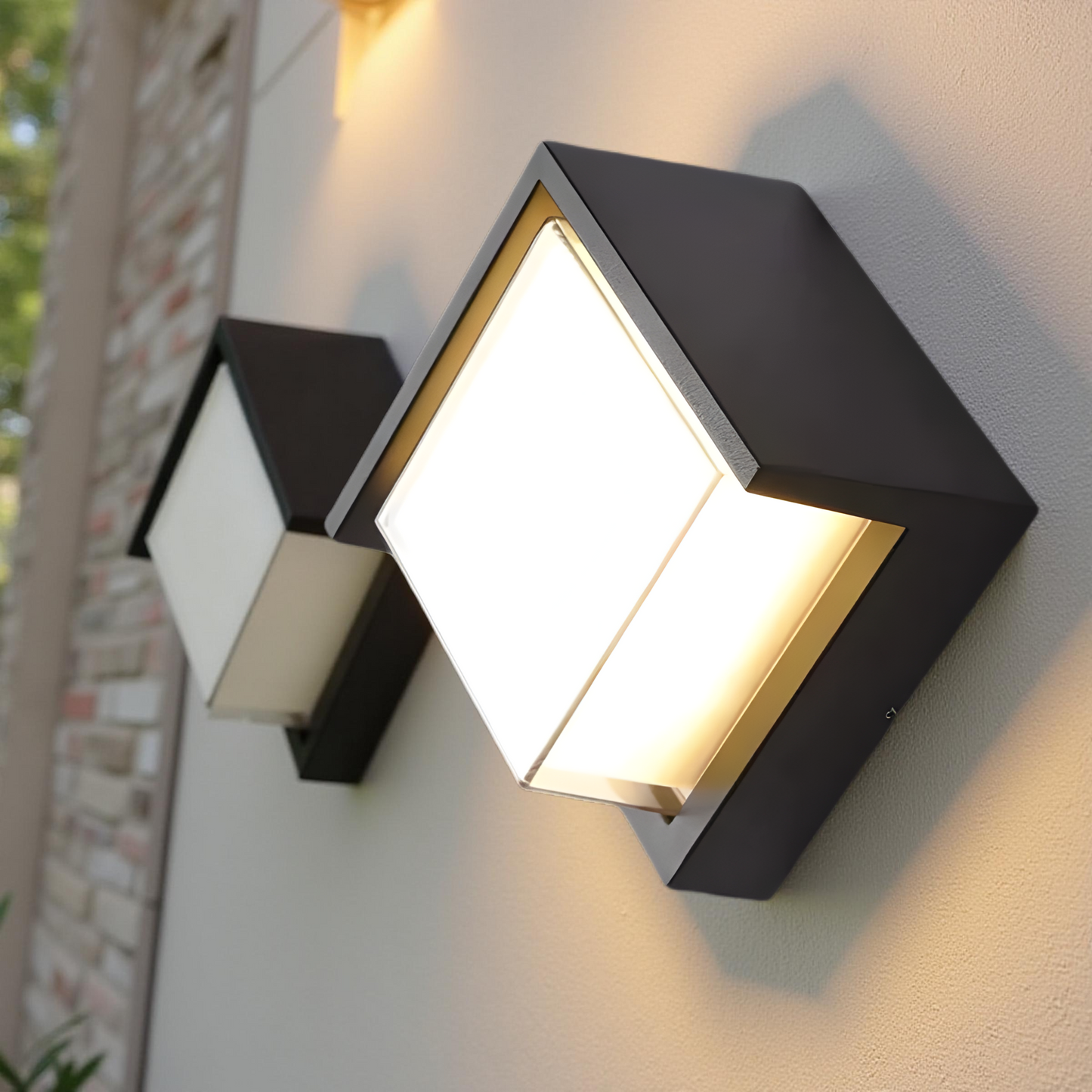 LED OUTDOOR WALL LIGHT