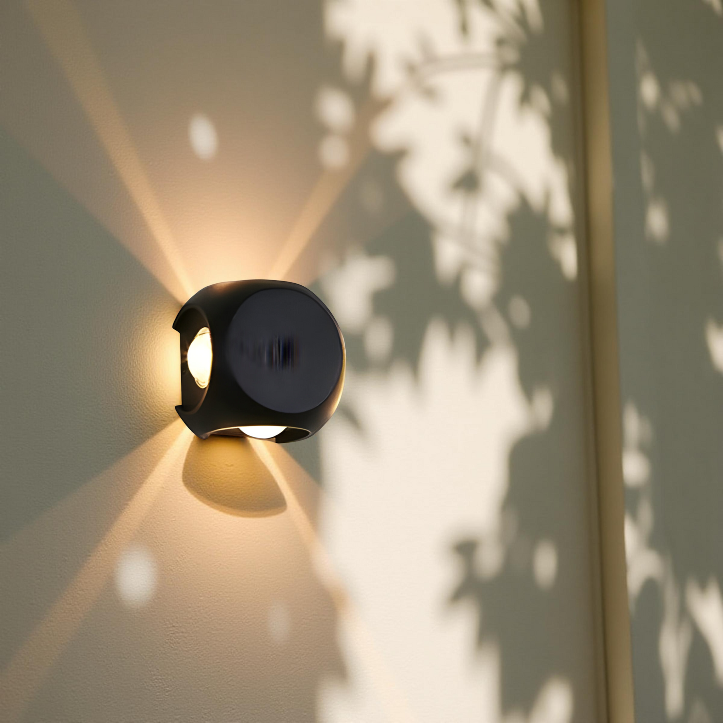 CROSSCUBE OUTDOOR WALL LIGHT
