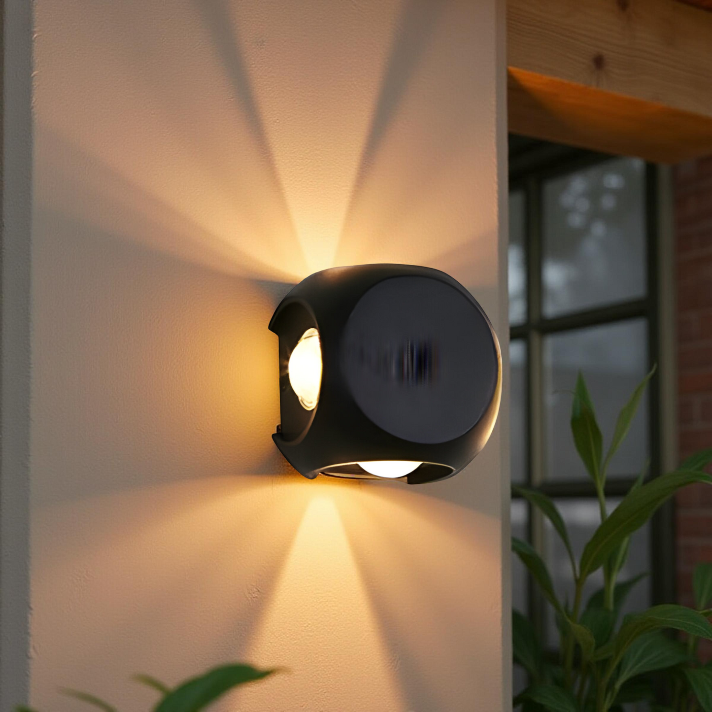 CROSSCUBE OUTDOOR WALL LIGHT