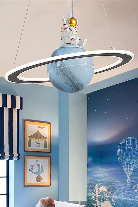 ASTRONAUT PENDANT LIGHT