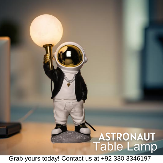 HIP HOP ASTRONAUT TABLE LAMP