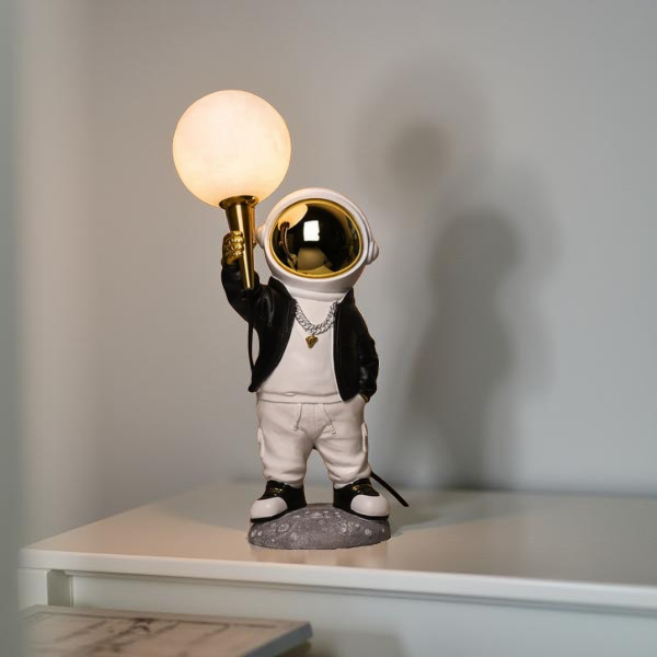 HIP HOP ASTRONAUT TABLE LAMP