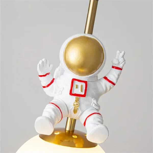 ASTRONAUT HANGING LIGHT