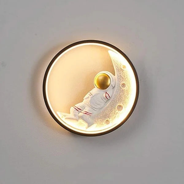 ASTRONAUT WALL LIGHT