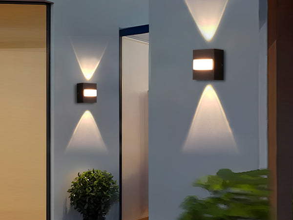 GLOW CUBE OUTDOOR LIGHT