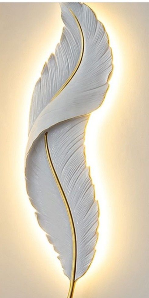 FEATHER WALL LIGHT