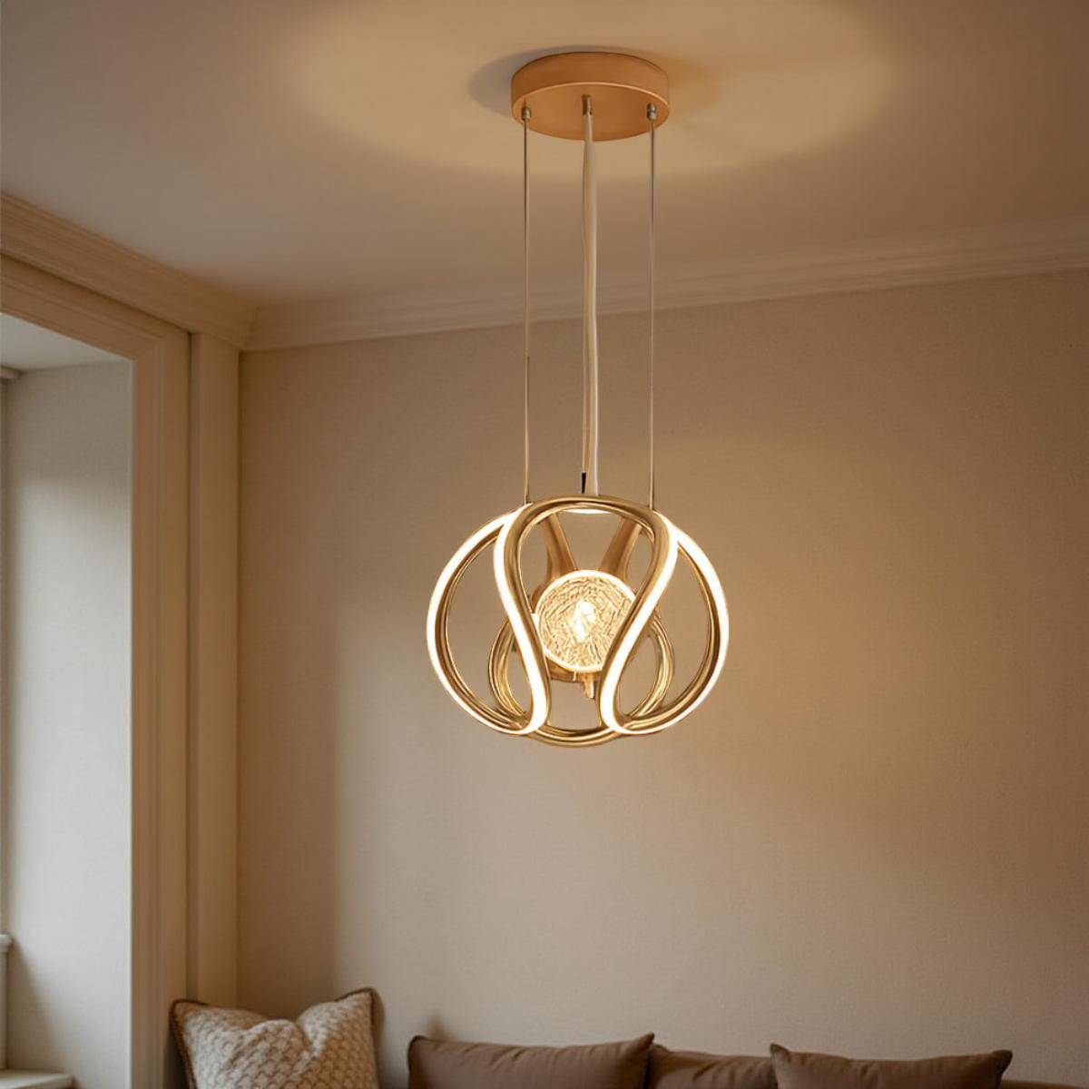 GOLDEN HANGING PENDANT LIGHT