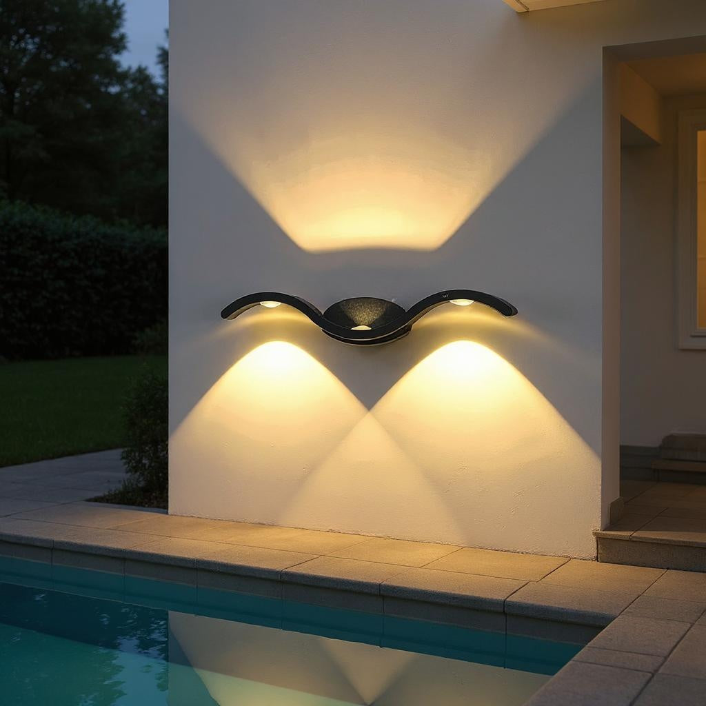 BLACK WAVY WALL LIGHT