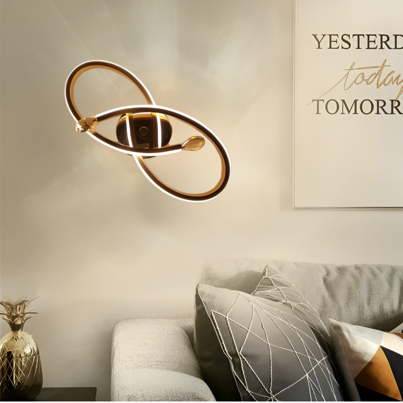 GOLDEN MODERN LED TWISTED LIGHT