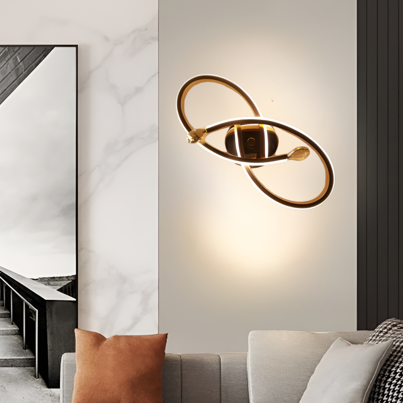 GOLDEN MODERN LED TWISTED LIGHT