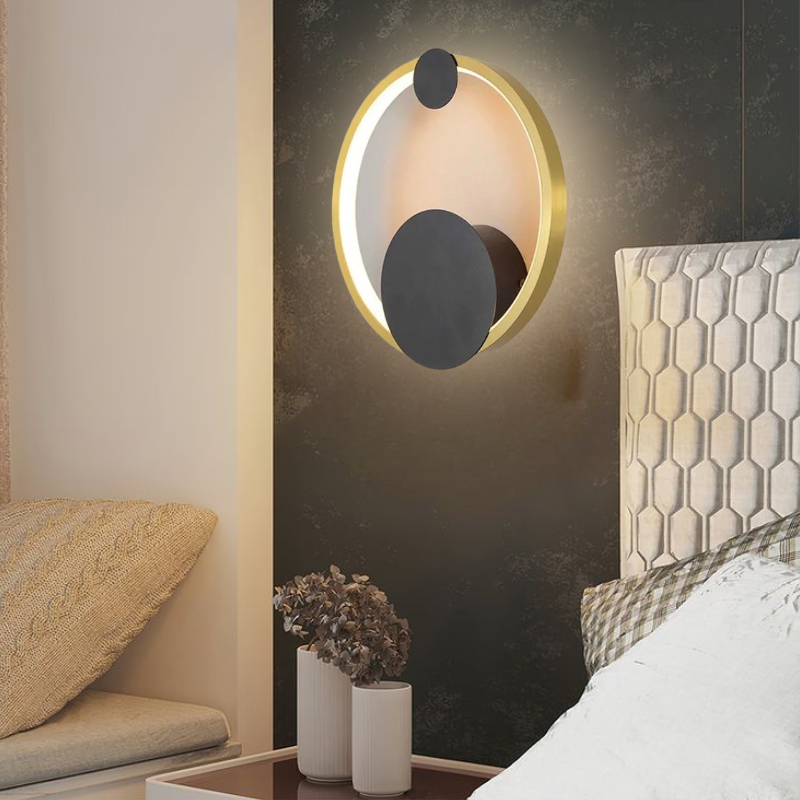 GOLD RING WALL LIGHT