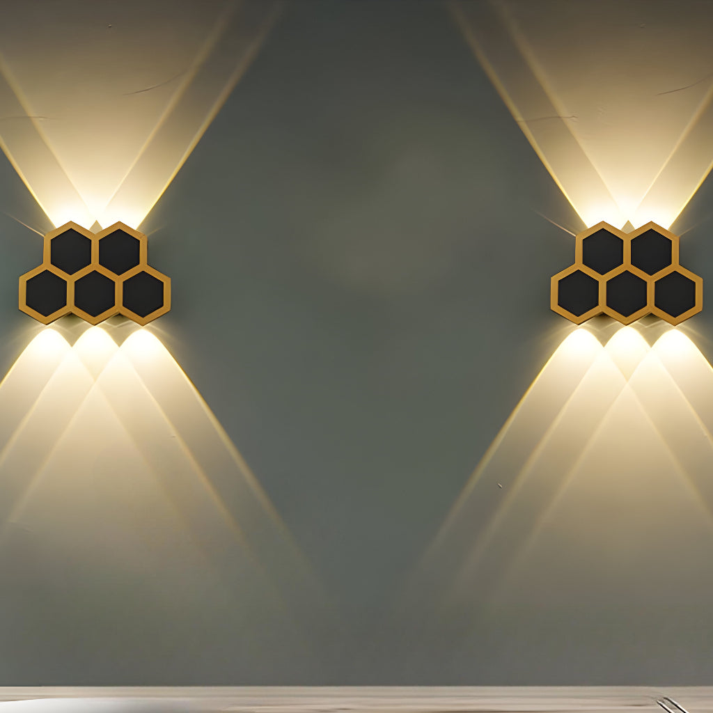 HONEYCOMB DESIGN OUTDOOR LIGHT