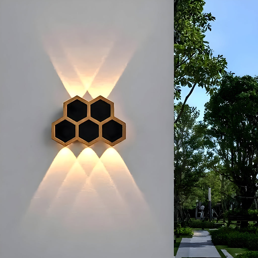 HONEYCOMB DESIGN OUTDOOR LIGHT