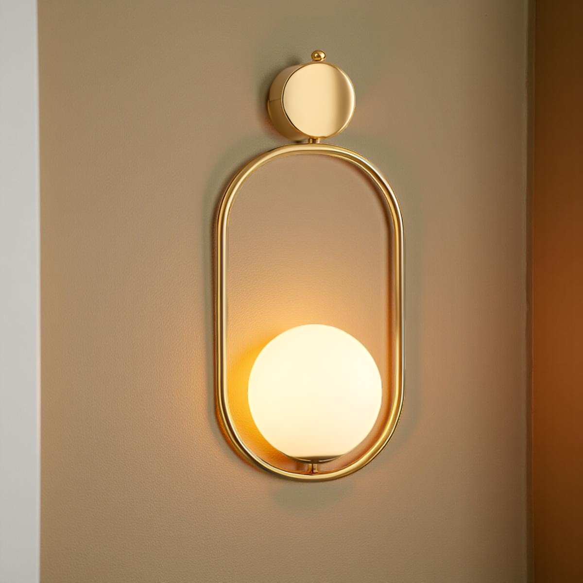 ELEGANT WALL LIGHT FOR INDOORS