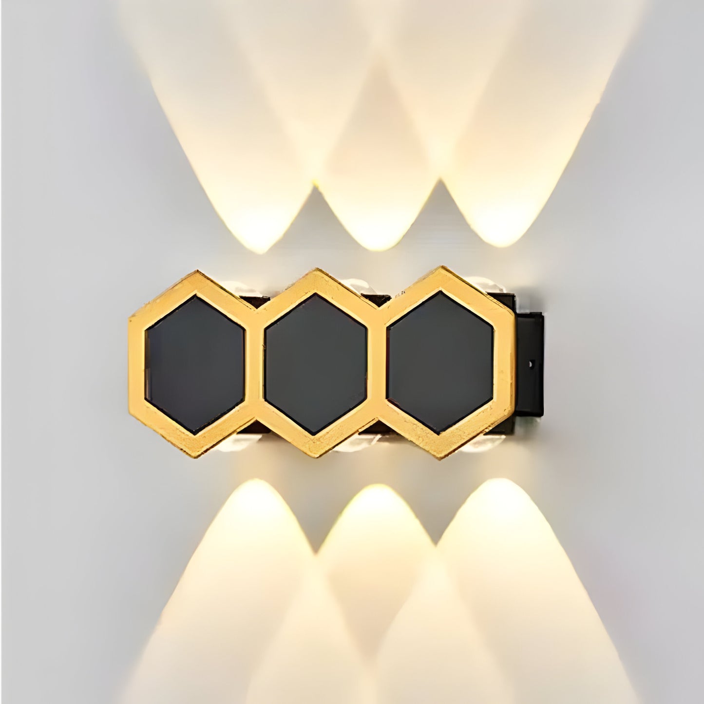 HONEYCOMB DESIGN OUTDOOR LIGHT