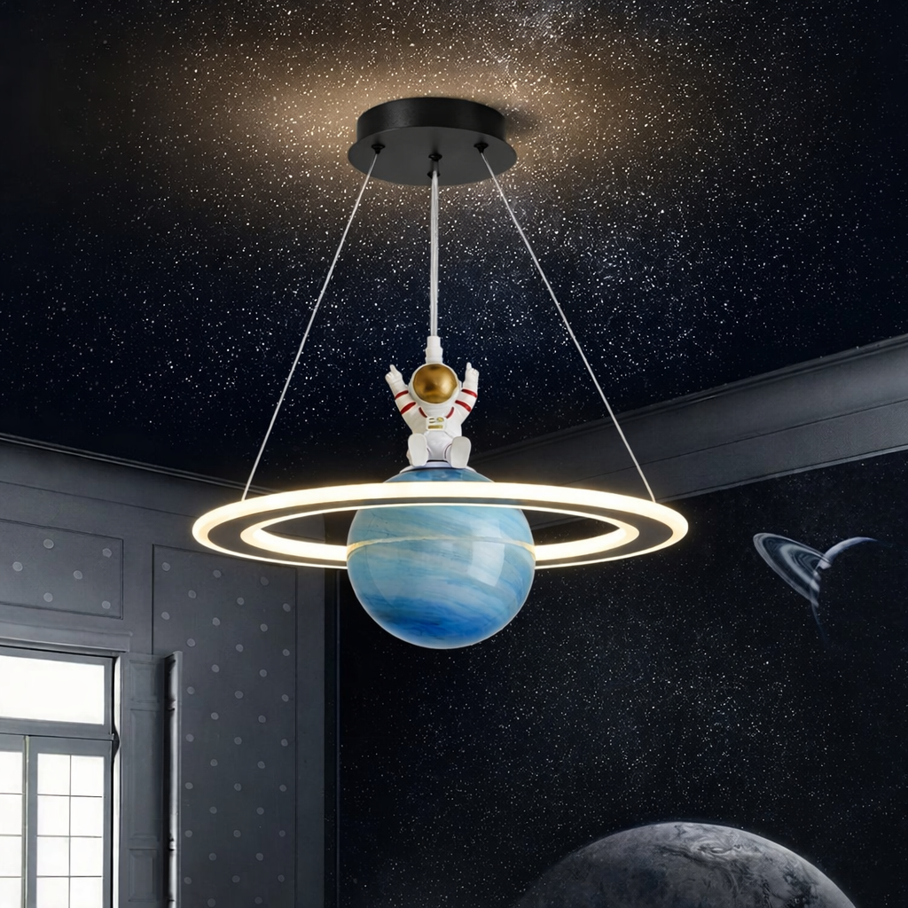 ASTRONAUT PENDANT LIGHT