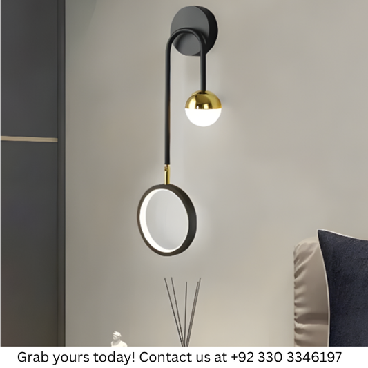 GOLDEN WALL SCONCE