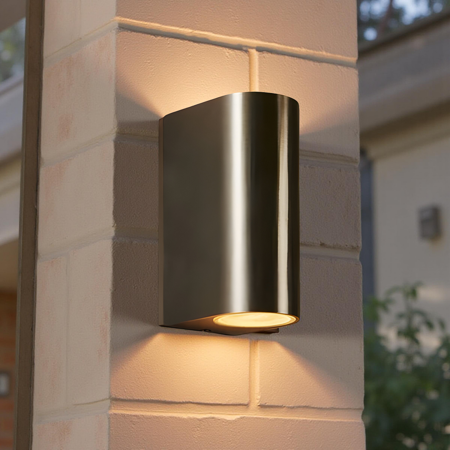 DOUBLE SIDE OUTDOOR WALL LIGHT