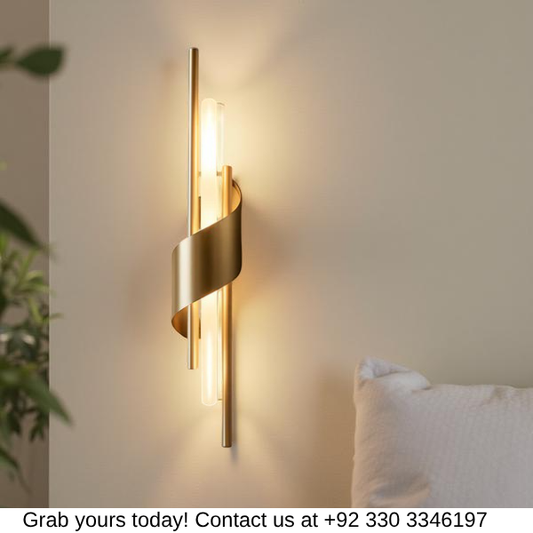 GOLDEN TWIST GLOW WALL LIGHT