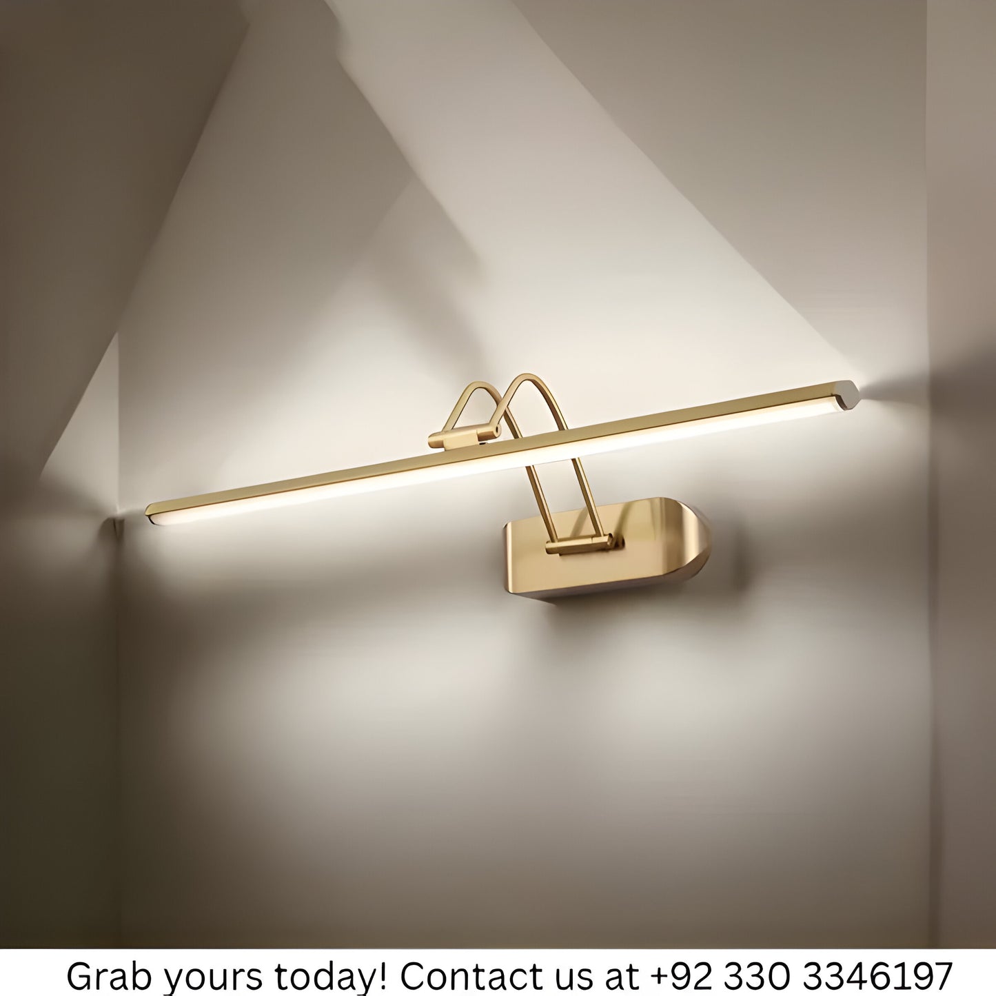 GOLDEN VANITY LIGHT