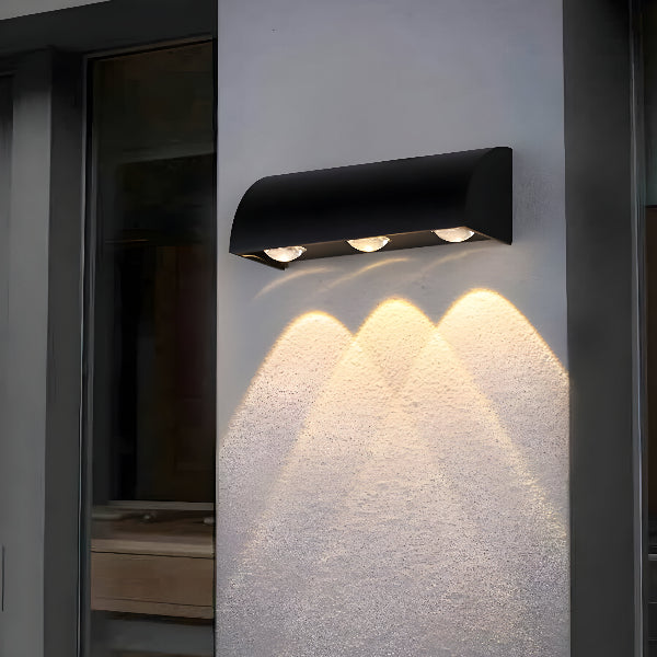 WATERPROOF OUTDOOR WALL LAMP