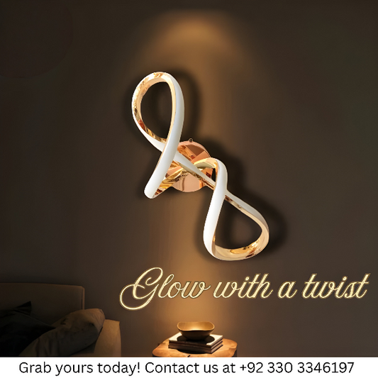 TWISTED WALL LIGHT